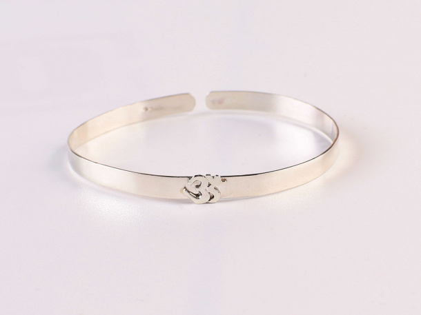 Náramek bangle OHM
